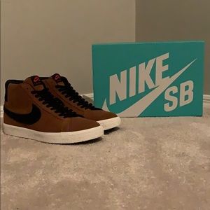 Nike SB Zoom Blazer Mid Shoes